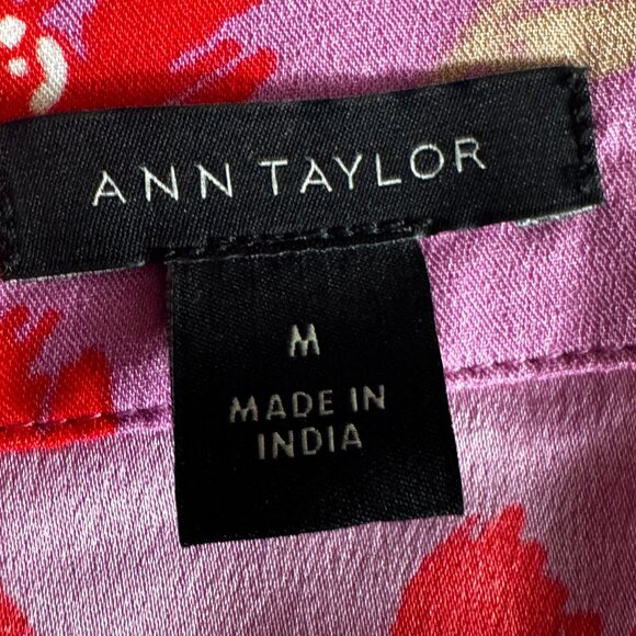 Ann Taylor Square Neck FLutter Sleeve Lavendar & Red Floral Blouse Size M - Picture 5 of 8